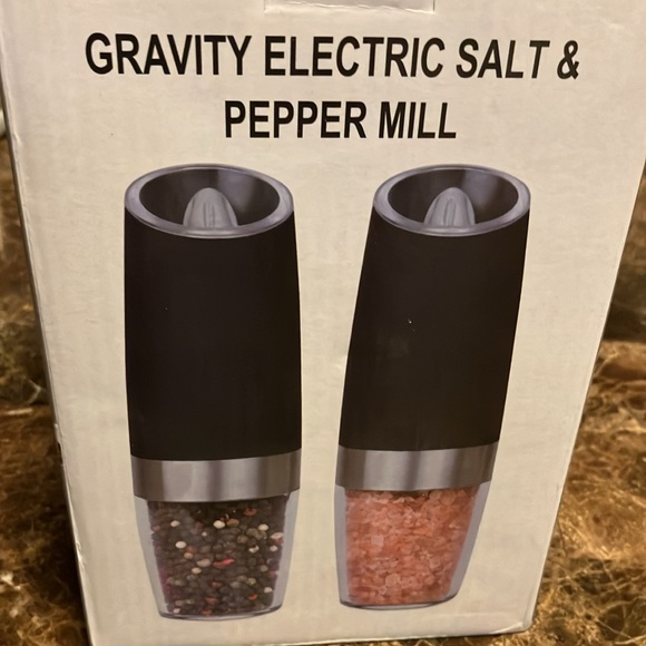 Brand new in box electric gravity salt and pepper shakers w/ salt & pepper - Picture 2 of 4